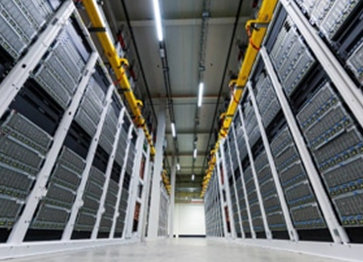 画像：並ぶサーバー