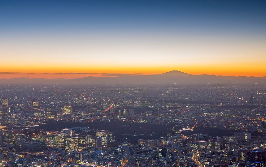 東京夕暮れの上空図