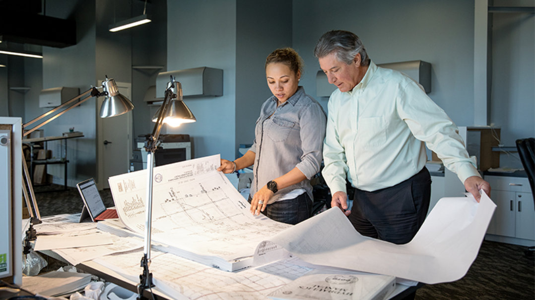 法人および教育機関向け] Quadro 搭載 Surface Book 3 が限定