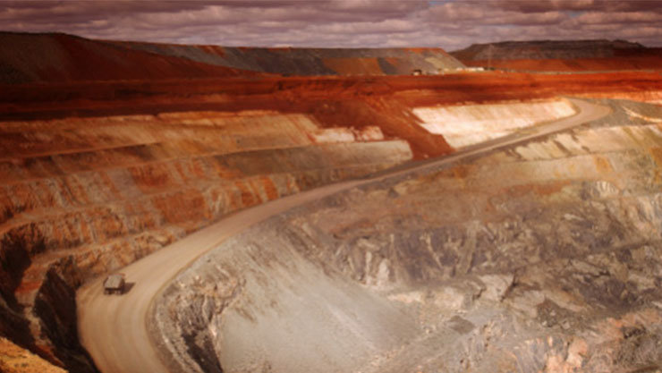 A mining area having zigzage formation of the way.