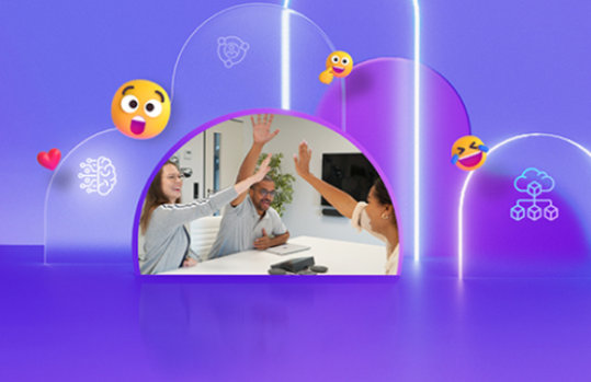 Eine Collage aus verschiedenen Bildern mit Personen, die sich ein High-Five geben.