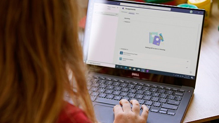 A K-12 student using Microsoft Teams on a device