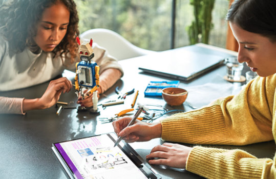 Microsoft OneNote は、紙のメモをまとめるのに時間がかかる、または難しいと感じている学生のデジタル ノートとして使用されます。
