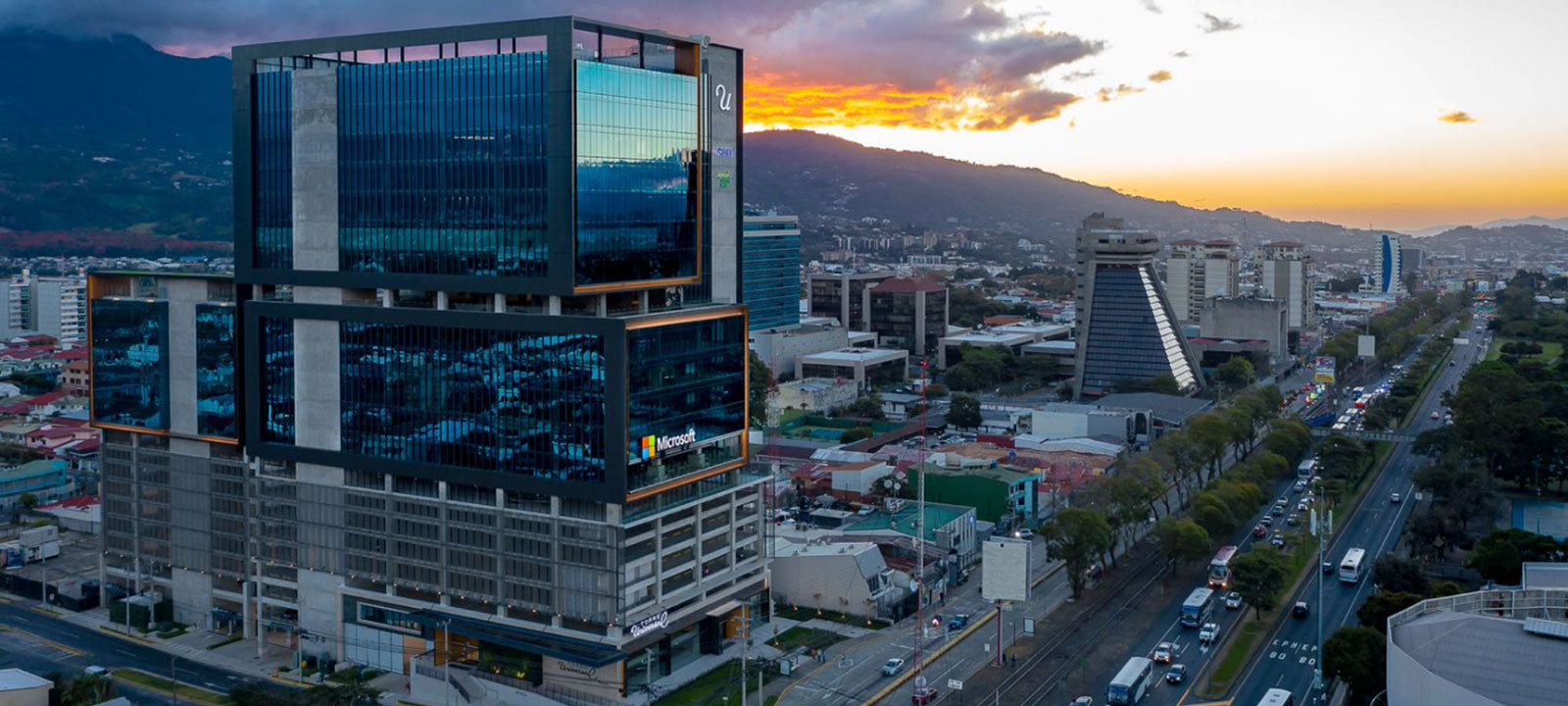 Edificio Microsoft en Costa Rica desde una vista aérea