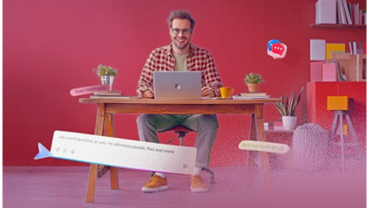 Ein Mann sitzt an einem Schreibtisch mit Laptop vor einem roten Hintergrund, umgeben von schwebenden Chat-Symbolen und Textelementen.