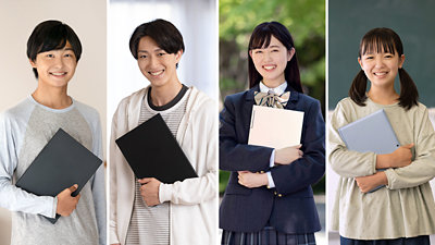 それぞれの PC を持っている学生 4 人