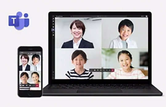 Teams を利用する生徒の写真