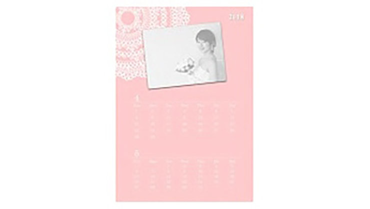 4月上旬の結婚式フォトカレンダー、レースでピンクのかわいいデザインで