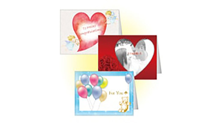 結婚式や出産の願いのための3つのかわいい、折りたたまれたカード
