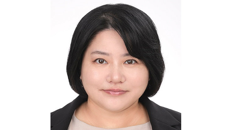KDDI株式会社 手塚 良子さん
