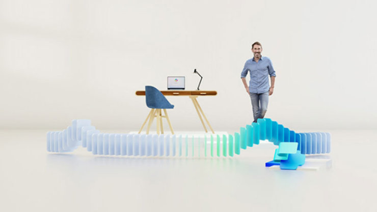 Person neben einem Schreibtisch mit Laptop, umgeben von abstrakten Büroelementen und einer geschwungenen Struktur mit Blau‑Grün‑Farbverlauf.