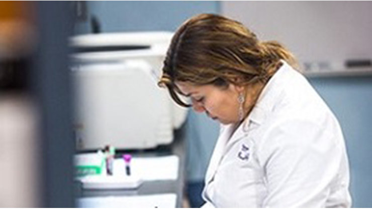 医療現場で働く女性