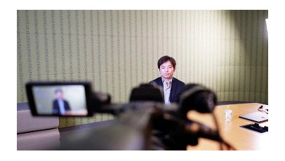 会議を記録するカメラ