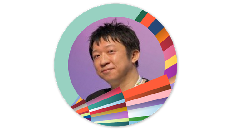 Sujiはカラフルな円形の枠に囲まれています。