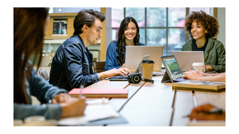 Colleagues having a meeting at work