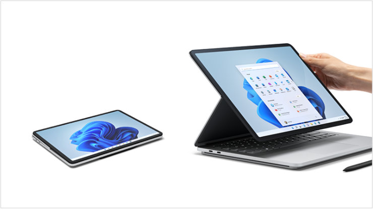 Windows 11 のデスクトップを表示した Surface Laptop Studio