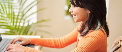 Dijete koristi računalo