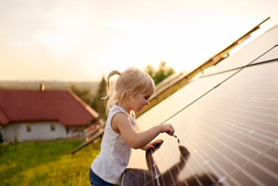 Dalekovodne linije na nebu