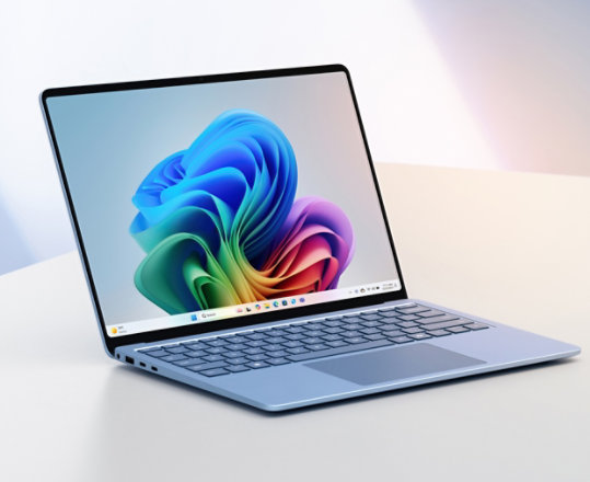 Surface Laptop 7th Edition 13.8-inch in Sapphire shown in a three-quarters view.