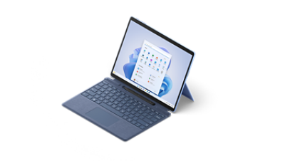 Une Surface Pro 9 en couleur saphir avec un clavier et un stylet Surface Slim Pen 2