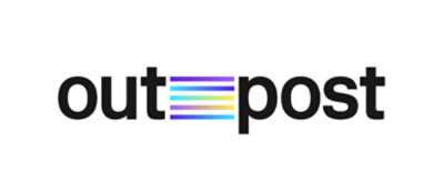 "outpost" という単語が黒文字で書かれたロゴで、"t" の文字の代わりに多色のバー デザインが使われています。